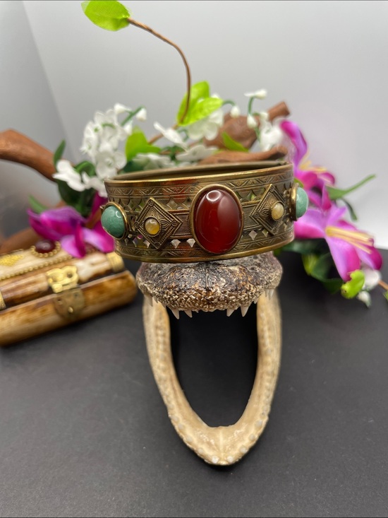Jewelry - Stone hinged bangle vintage